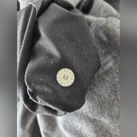 Lululemon Pace Breaker Sz M Out of Mind Liner 9” Gray Shorts M7907S - Picture 8 of 16